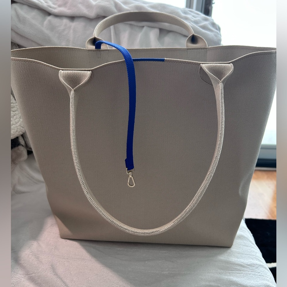 Rothy’s tote 👜 Neutral beige